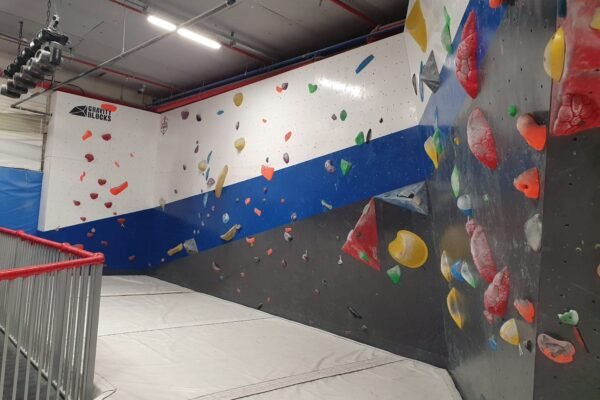 a76ea37b-22cc-4813-a36b-3f8c2cf5f995